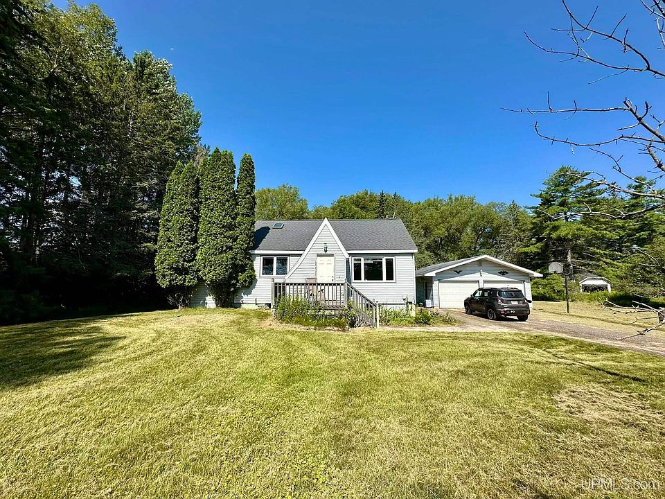 1st image of 1114 Willow Rd