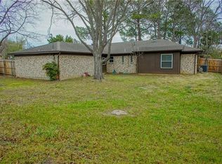 1700 Meadow Lane Ter, Fort Worth, TX 76112