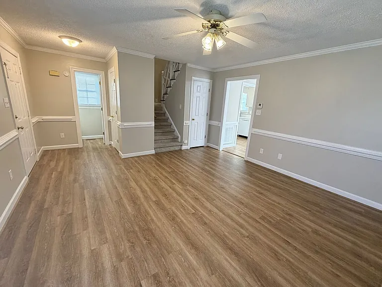 2421 Sexton Rd — Photo 8