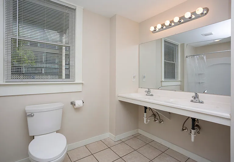 73 Maple Ave — Photo 9