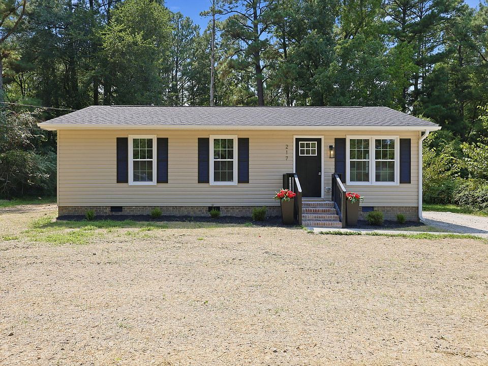 1st image of 217 Fox Run Dr
