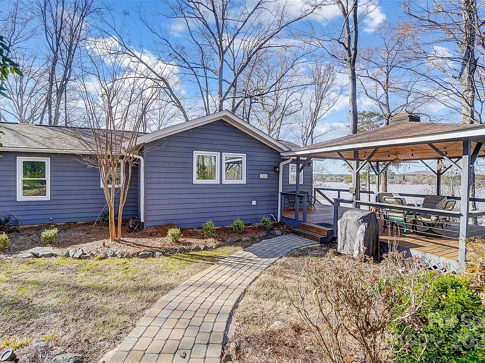 1st image of 17424 Grasshopper Ln