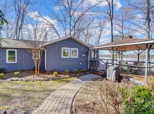 17424 Grasshopper Ln, Charlotte, NC 28278