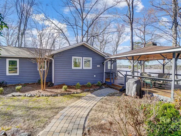 17424 Grasshopper Ln, Charlotte, NC 28278