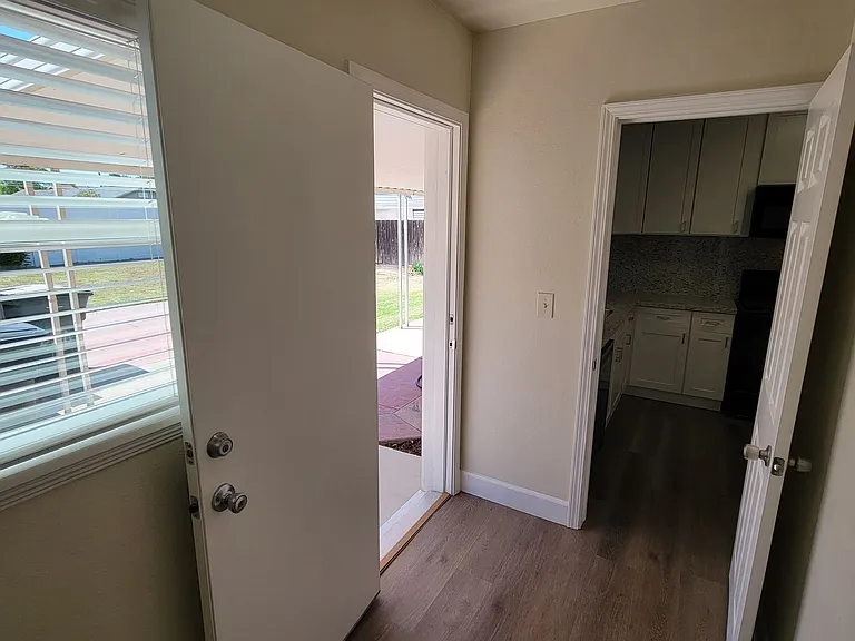 1251 Sunrise Ave — Photo 19