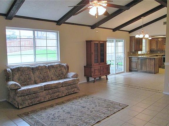 3rd image of 7832 Pensacola Ave