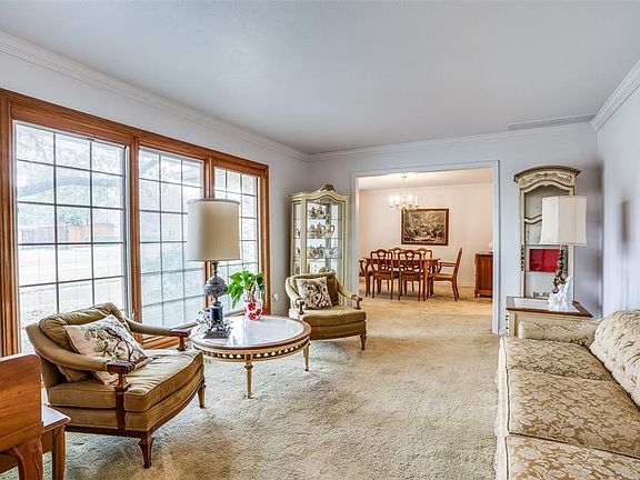 3rd image of 4723 Heatherbrook Dr