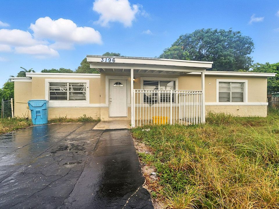 1st image of 3196 N Seacrest Boulevard
