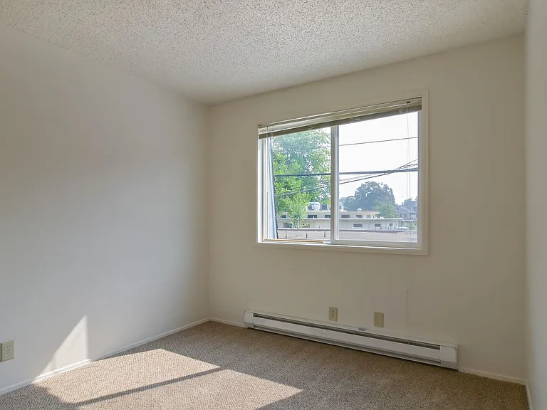 1437 High St — Photo 34