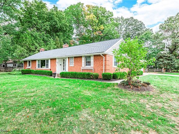 2nd image of 23249 Hilliard Blvd