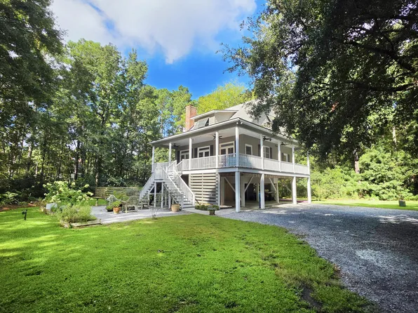 903 Kit Hall Rd, Mc Clellanville, SC 29458