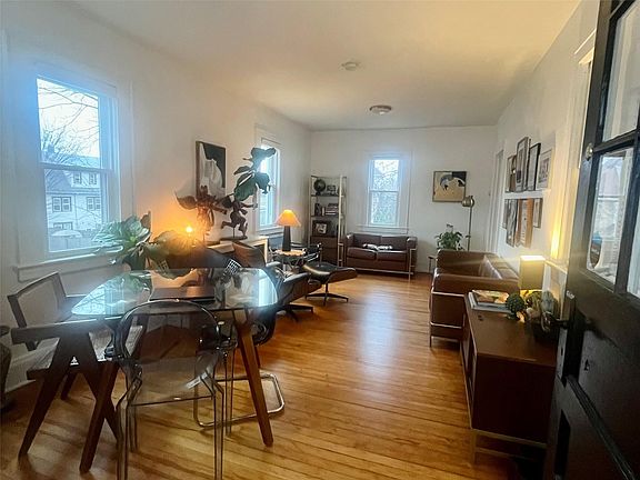 2nd image of 165 Brook St #1
