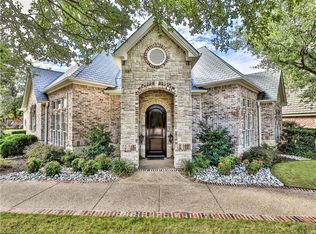 6800 Desert Highlands Dr, Fort Worth, TX 76132