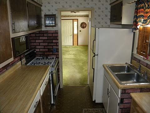 4th image of 4023 Palm Ave