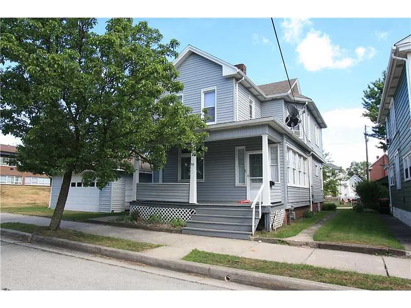 331 Spruce St photo 1