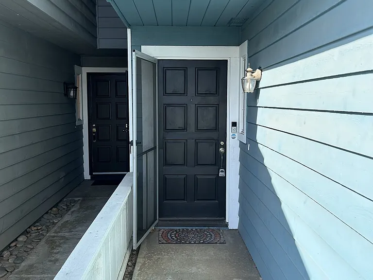 451 Summer View Cir — Photo 3