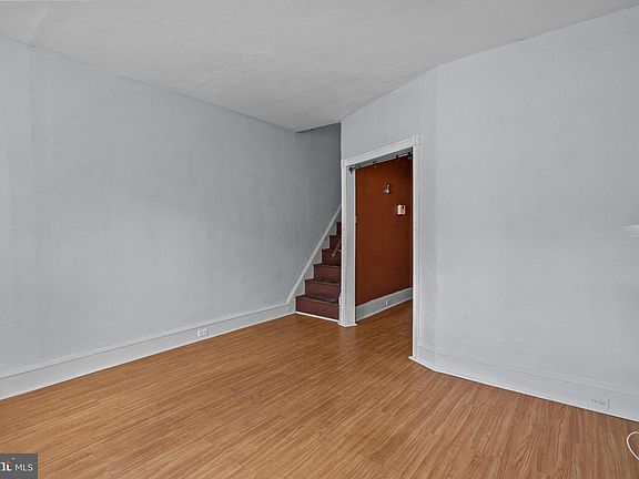 5th image of 4122 N Fairhill St