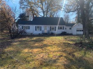 3905 Broadacres Dr, Greensboro, NC 27407