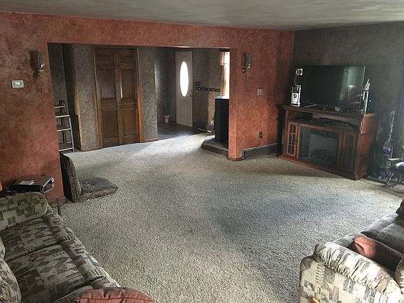 5th image of 4071 Woodbury Pike