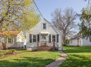805 Oak Park Ave, Des Moines, IA 50313