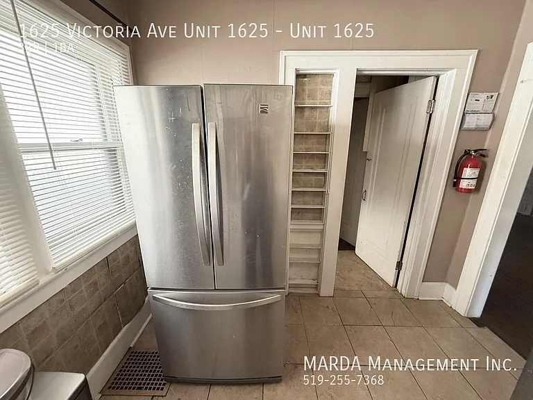 1625 Victoria Ave #1625 — Photo 12