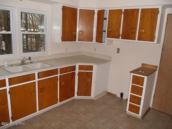 4th image of 2626 Botham Ct