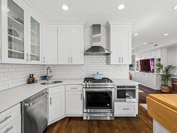 2nd image of 213 W 5th St #2