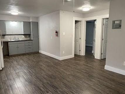 3rd image of 800 W Washington St #8
