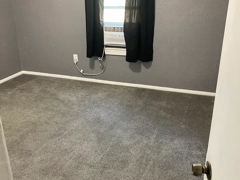 205 Cottonwood St — Photo 13