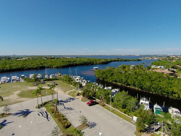 2nd image of 14030 McGregor Blvd