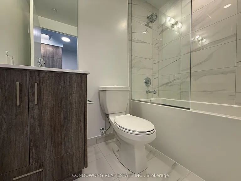 180 Front St E #1110 — Photo 5
