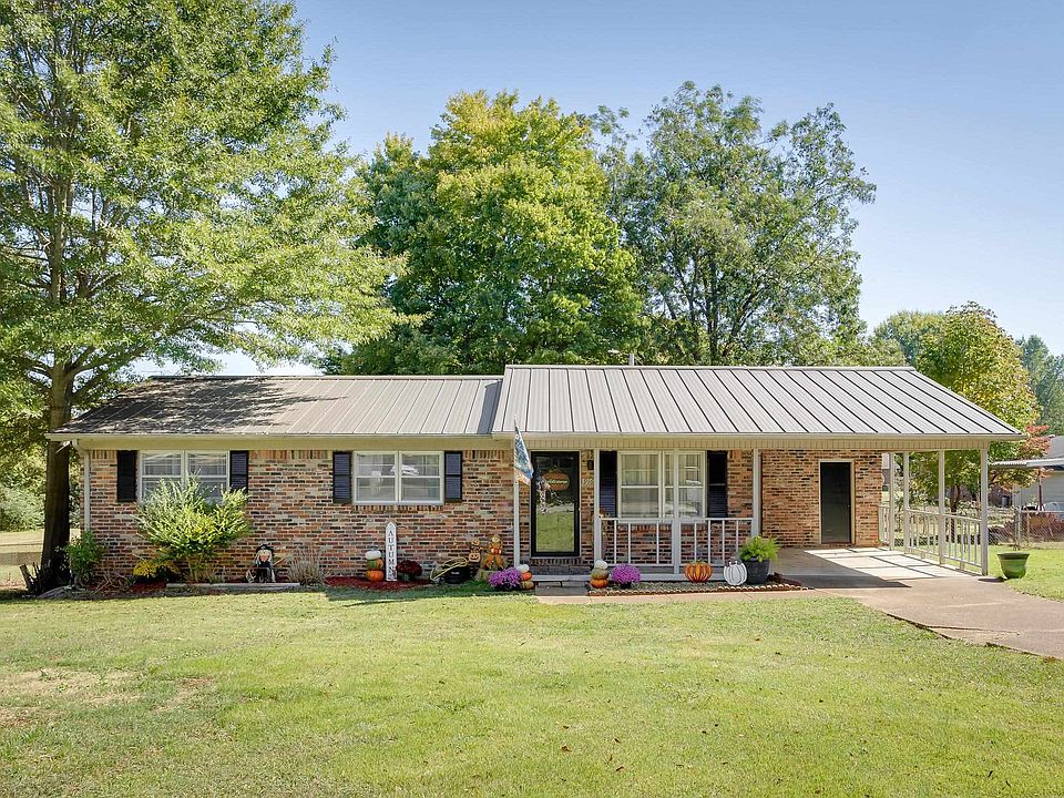 1st image of 916 Vista Cir