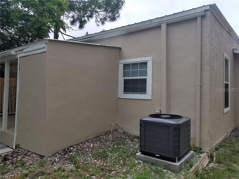 2nd image of 808 27th Ave W