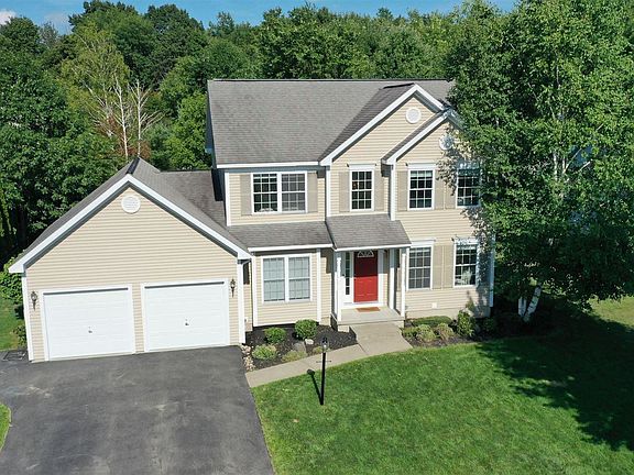 4th image of 37 Aster Dr