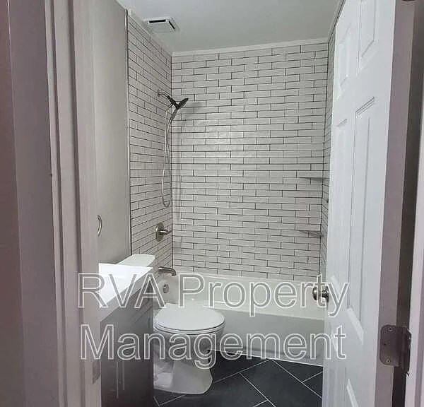 600 N 32nd St #B — Photo 5