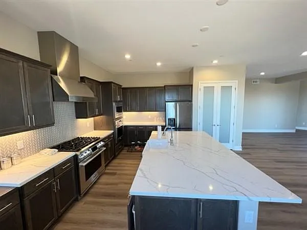 1529 Copperberry Way — Photo 7