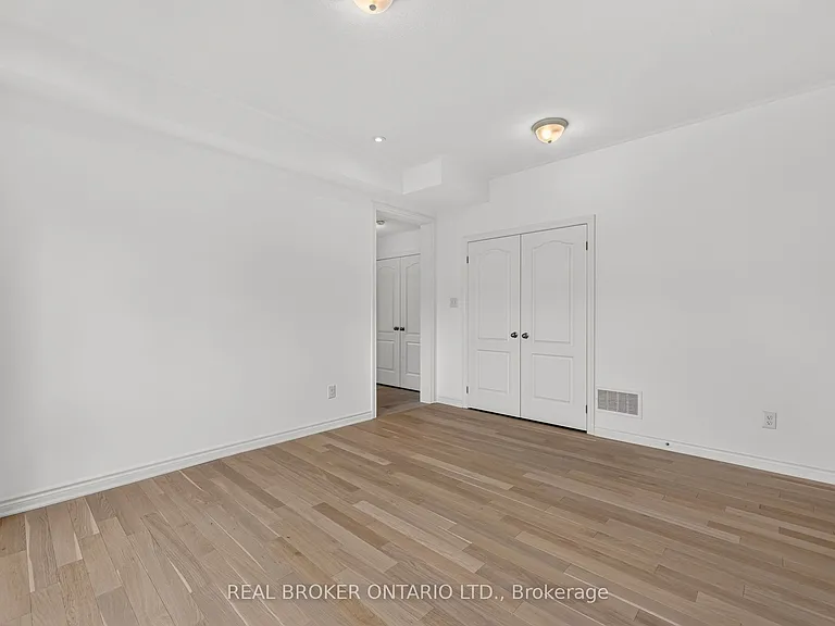 139 Marina Village Dr — Photo 3