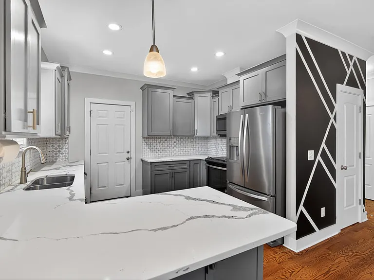 807 Cook Rd — Photo 18