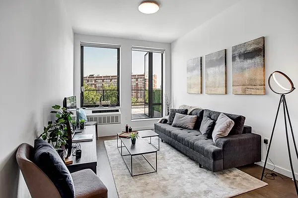 Rented by Modern Spaces | media 16