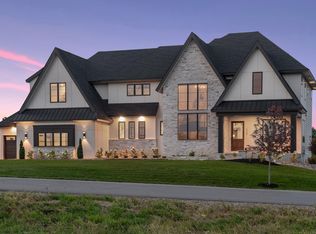 5902 Kochs Xing, Maple Plain, MN 55359