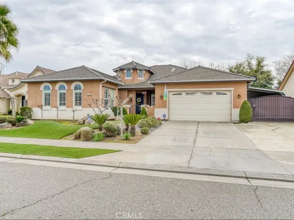 2458 Warner Ave, Clovis, CA 93611