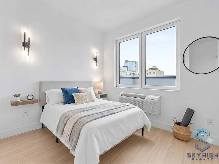 1215 Putnam Ave #2C — Photo 5