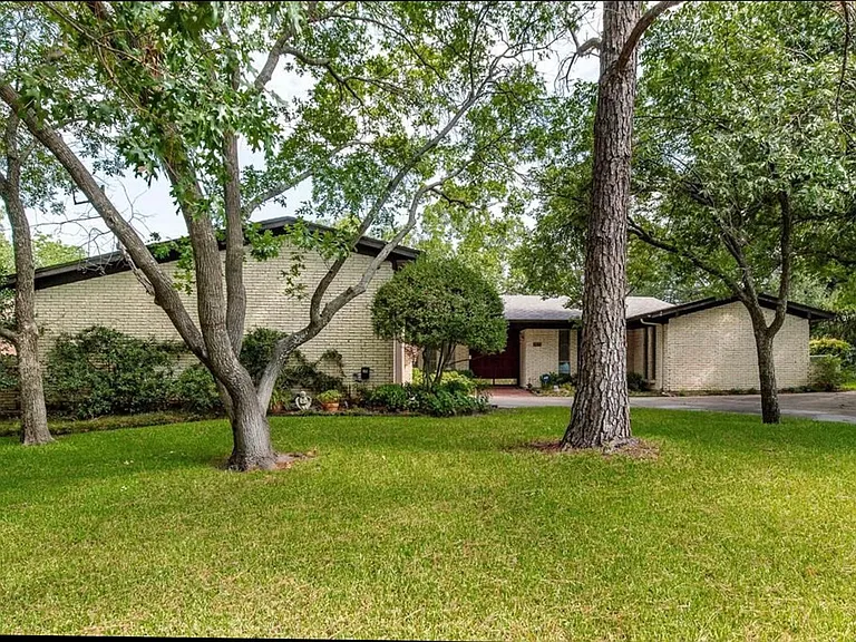 1928 Loma Linda Ct — Photo 1