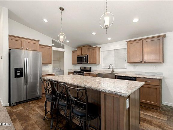 3rd image of 5747 W Missouri Avenue #157