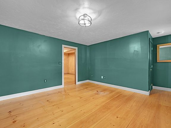 3rd image of 756 Bemis Rd