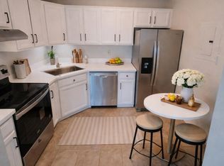 2110 Ridge Dr APT 32, Saint Louis Park, MN 55416