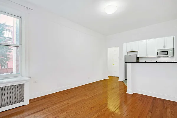 Rented by Cooper & Cooper Real Estate | media 14