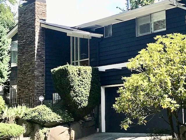 4212 30th Ave W — Photo 1
