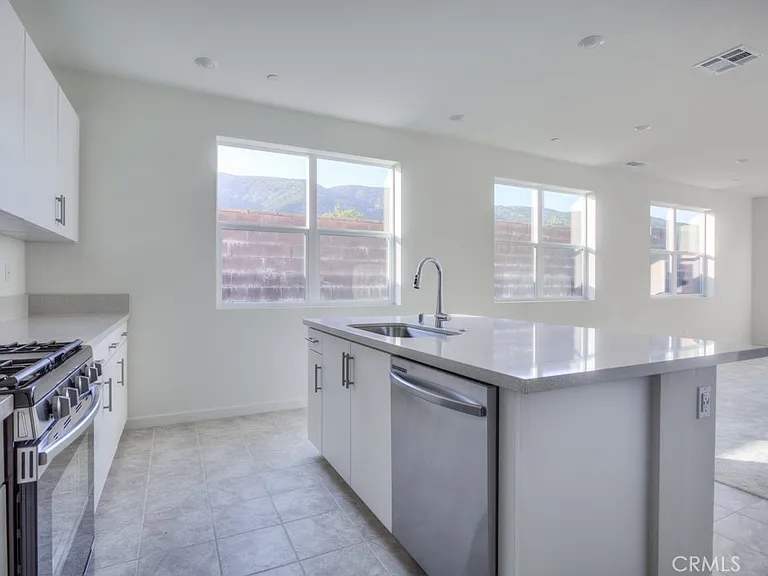 15812 Caterpillar Dr — Photo 16