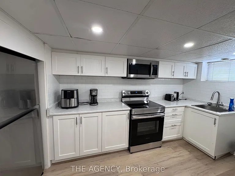 26 Beaverbrook Ave #BASEMENT — Photo 1